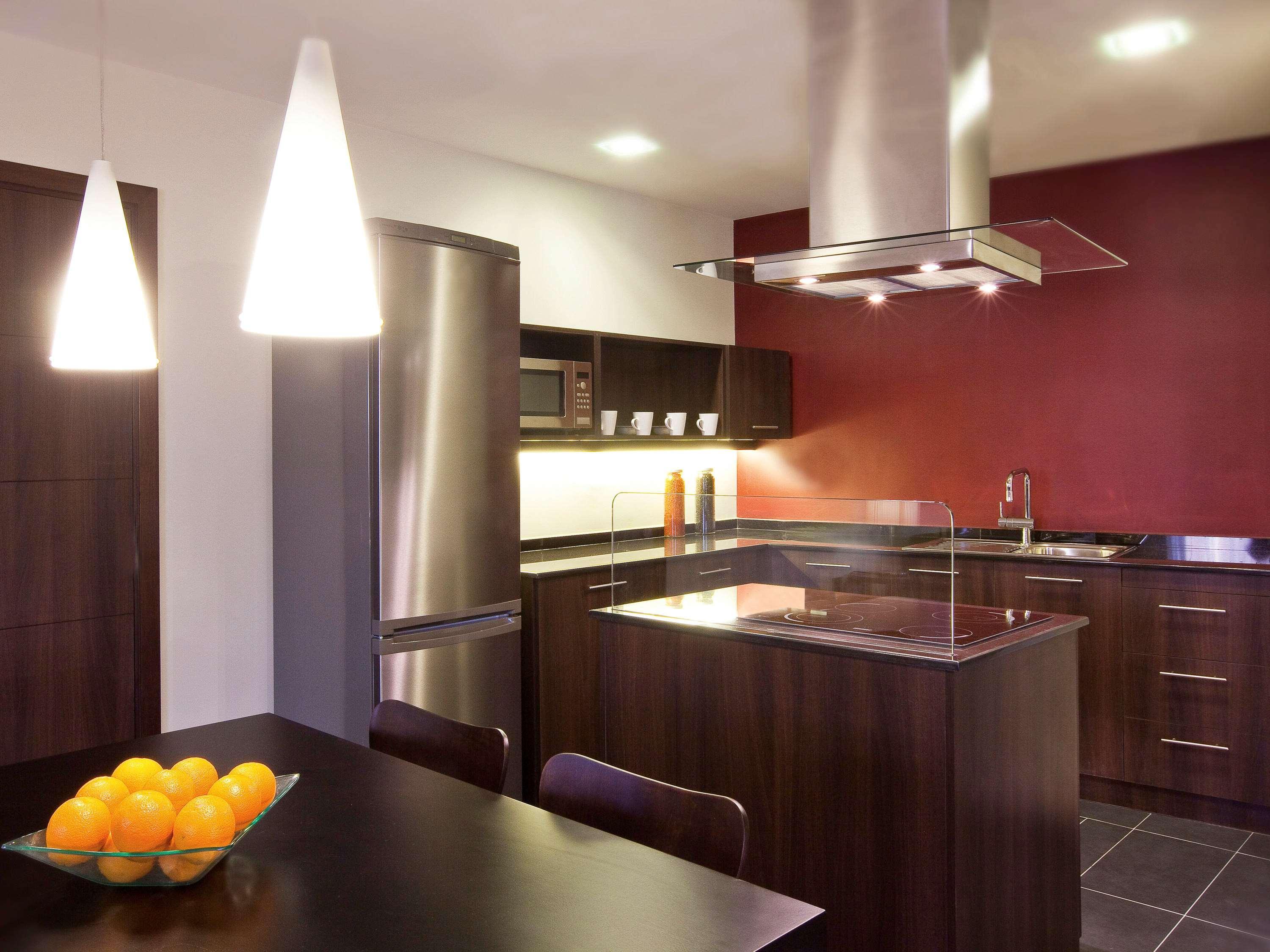 Moevenpick Hotel Apartments Al Mamzar Дубай Екстер'єр фото A modern kitchen