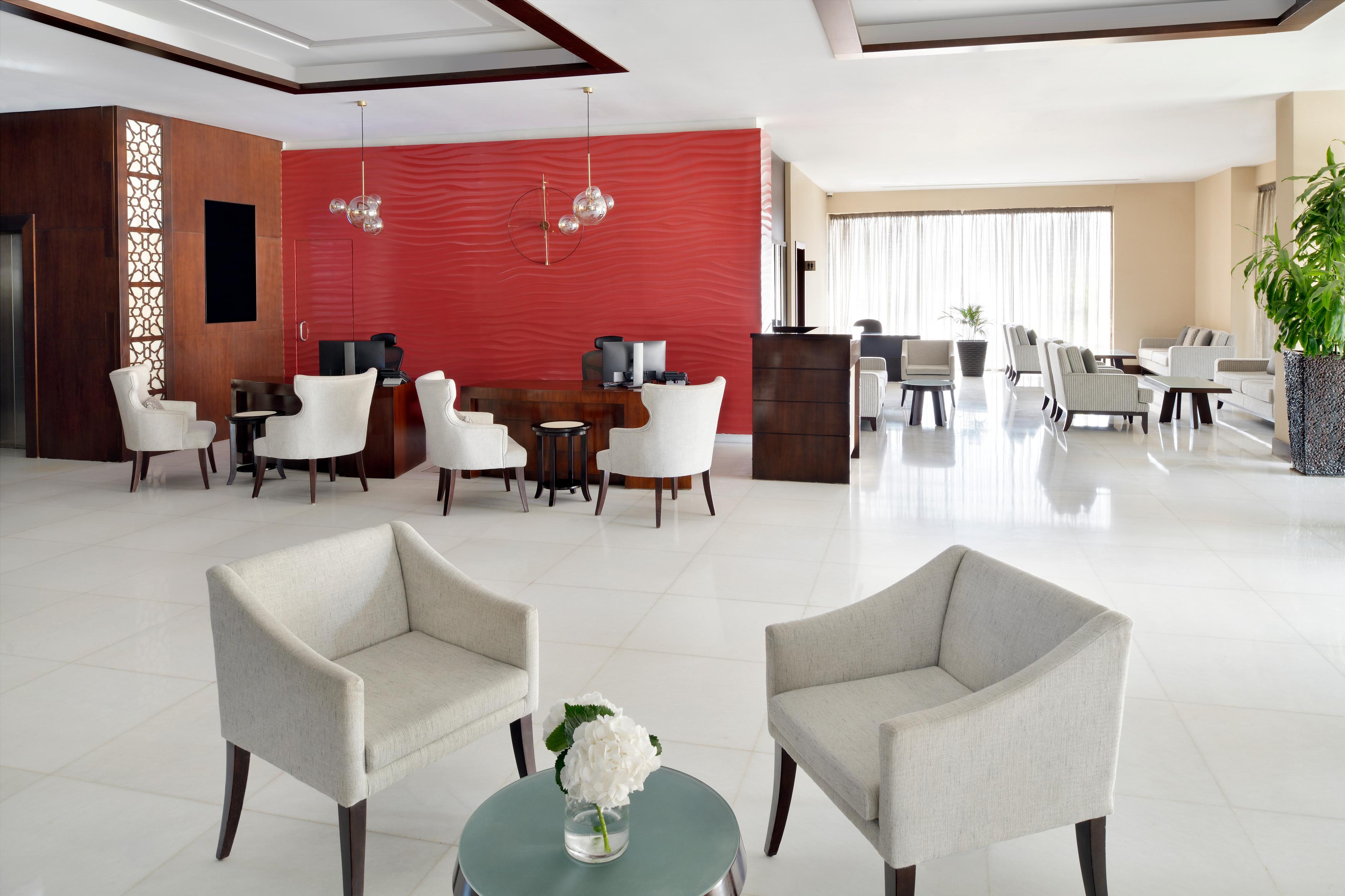 Moevenpick Hotel Apartments Al Mamzar Дубай Екстер'єр фото Lobby