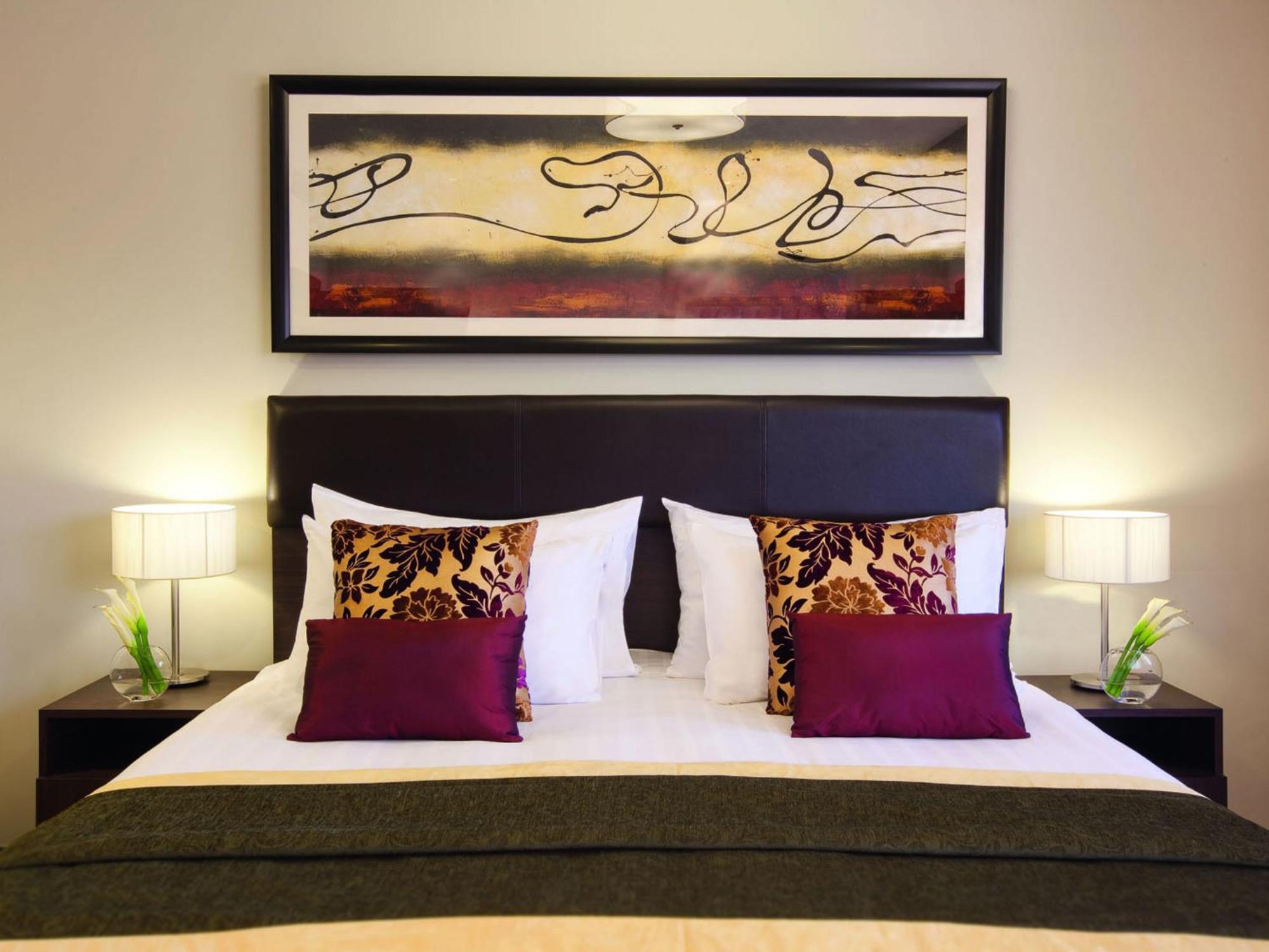 Moevenpick Hotel Apartments Al Mamzar Дубай Номер фото